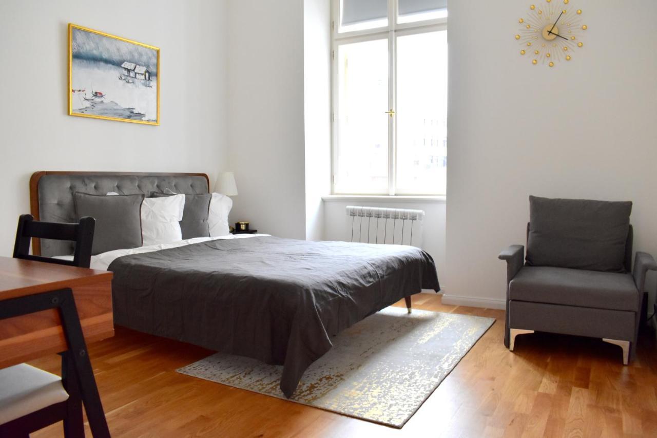 Lovely Apartment In Center Prague Ngoại thất bức ảnh